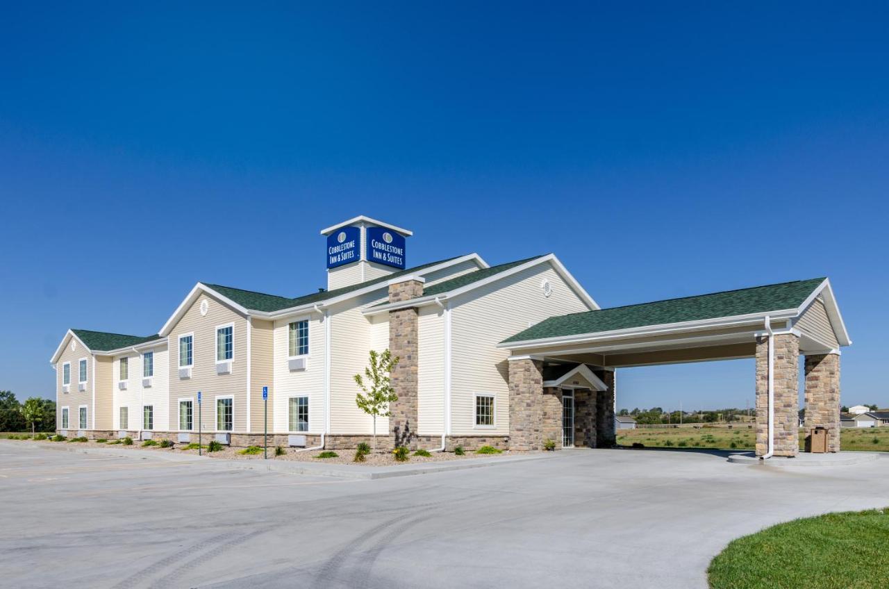 Cobblestone Inn & Suites Cambridge Экстерьер фото