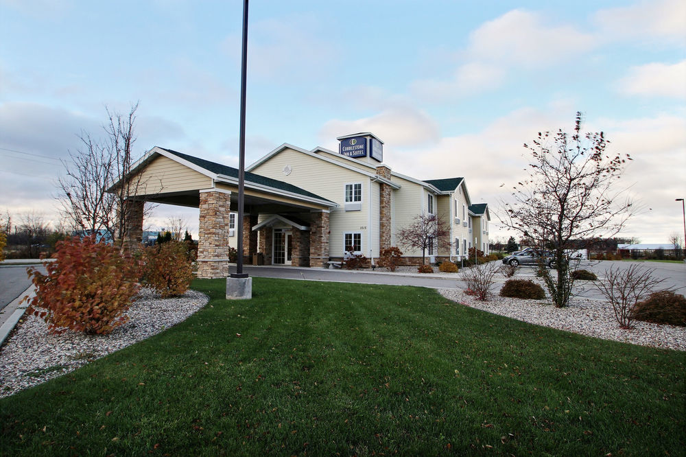 Cobblestone Inn & Suites Cambridge Экстерьер фото